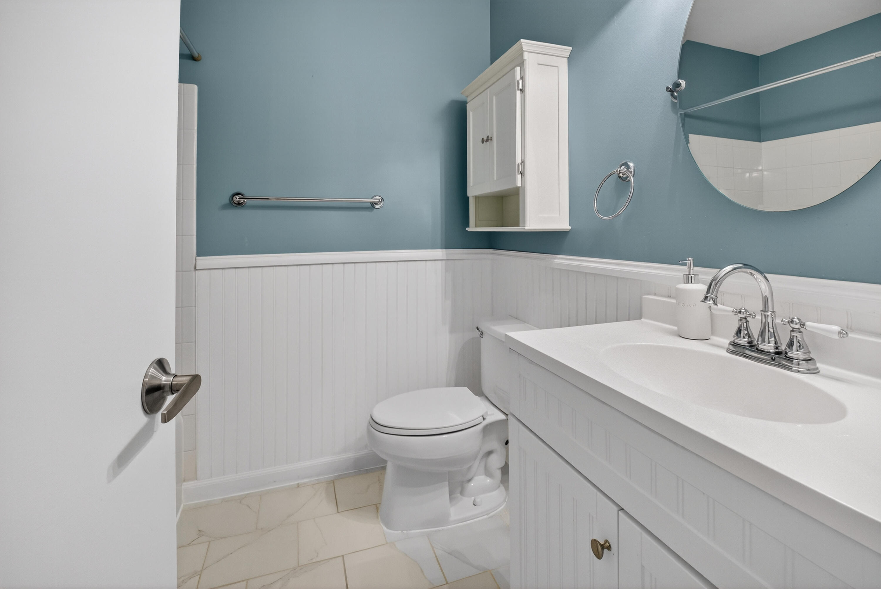 9712 Vía Emilie Boca Raton, FL 33428 - Photo 24 of 49 2nd Bathroom