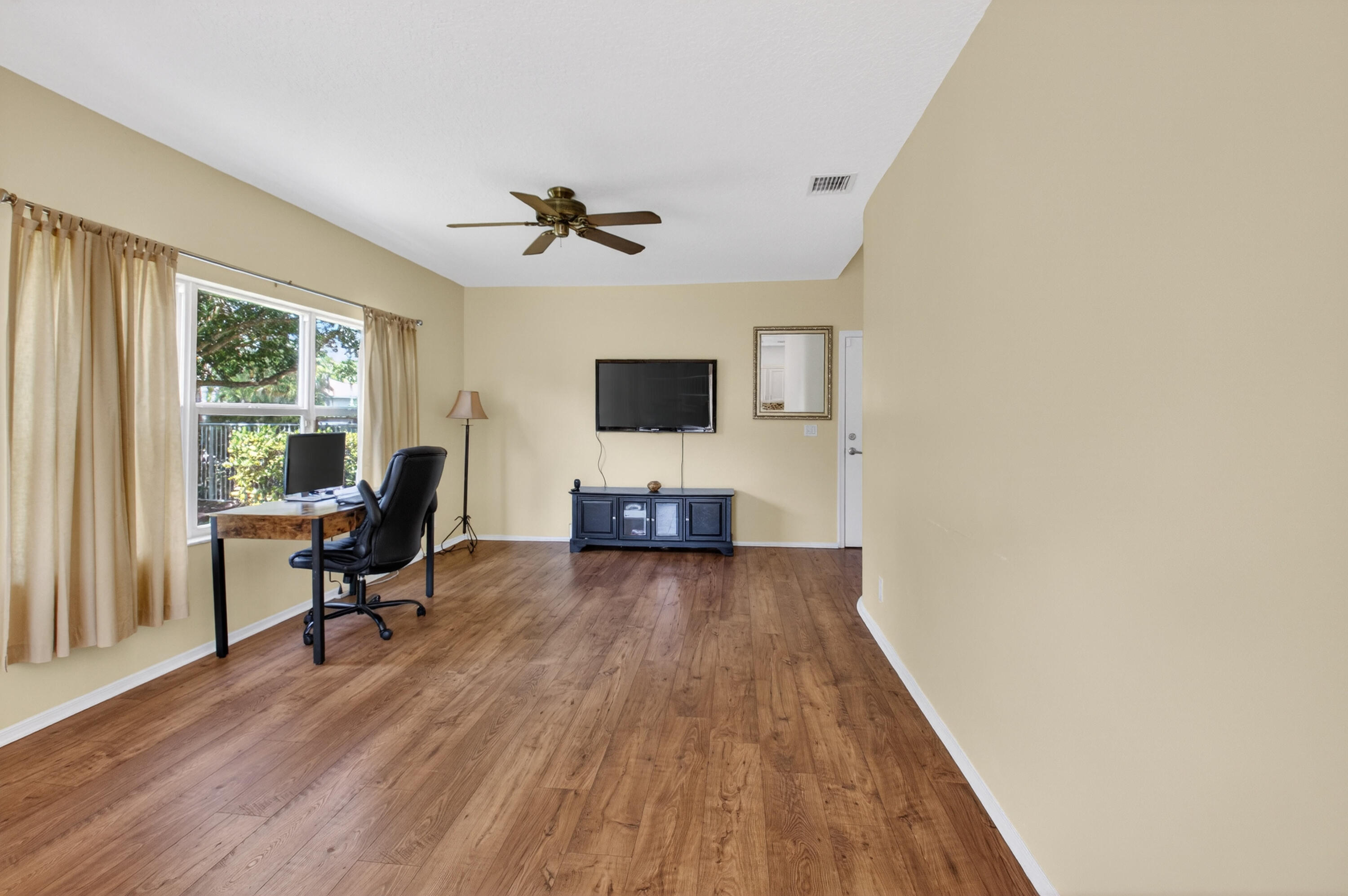 9712 Vía Emilie Boca Raton, FL 33428 - Photo 5 of 49 The Living Room