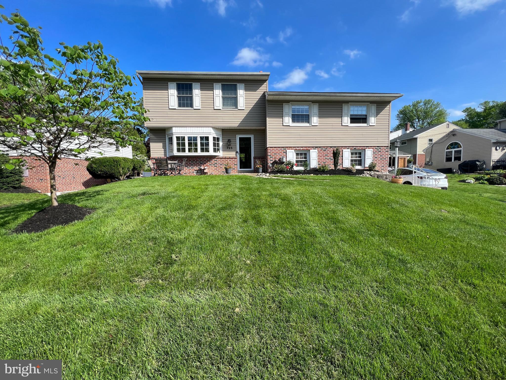 725 Evans Road Springfield, PA 19064 - Photo 1 of 49 Curb Appeal!