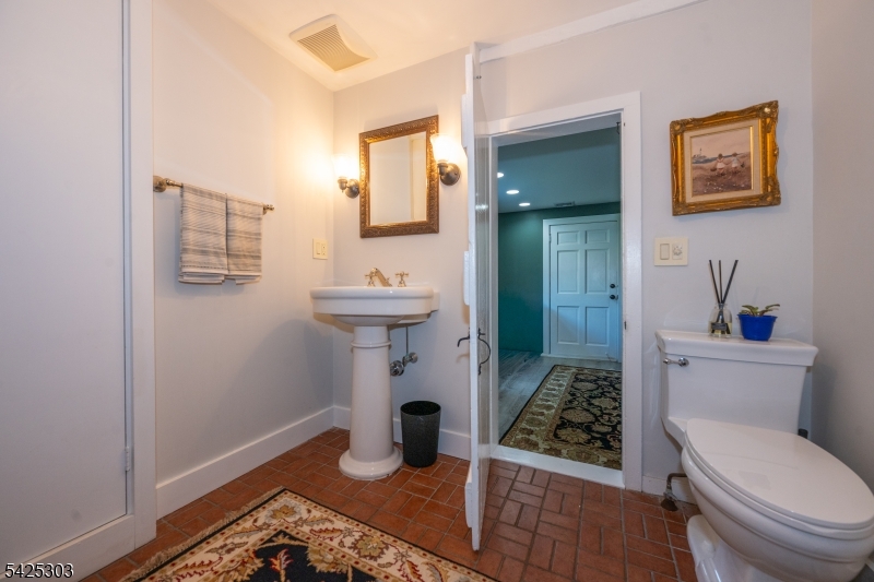 27 Village Road New Vernon, NJ 07976 - Photo 23 of 29