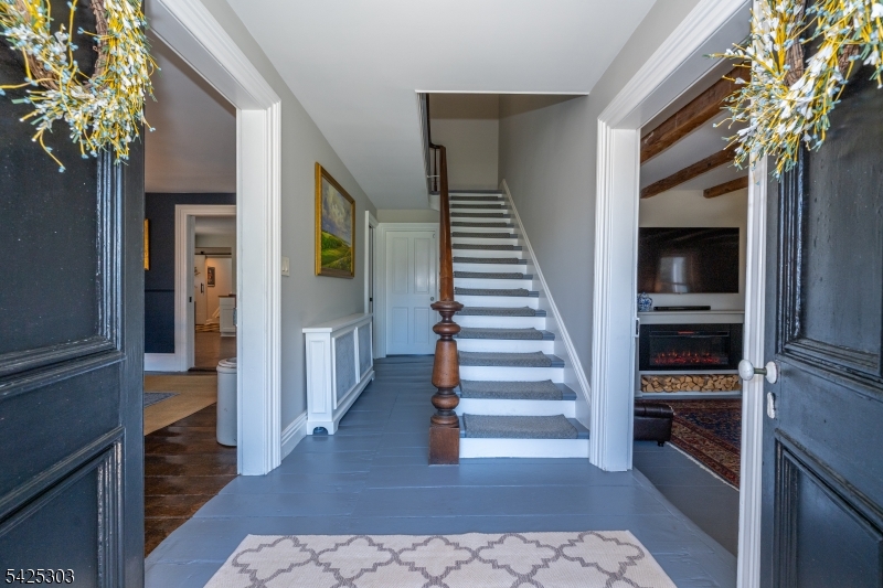27 Village Road New Vernon, NJ 07976 - Photo 10 of 29