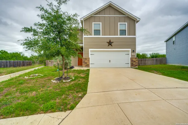 $2,500 | 11038 Airmen Drive, Converse, TX 78109