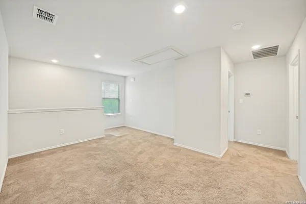 $2,500 | 11038 Airmen Drive, Converse, TX 78109