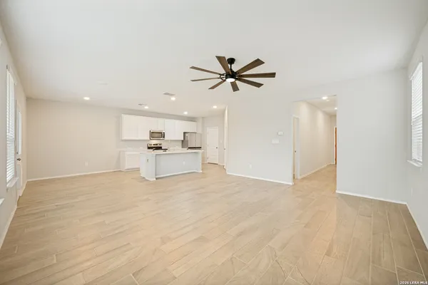 $2,500 | 11038 Airmen Drive, Converse, TX 78109