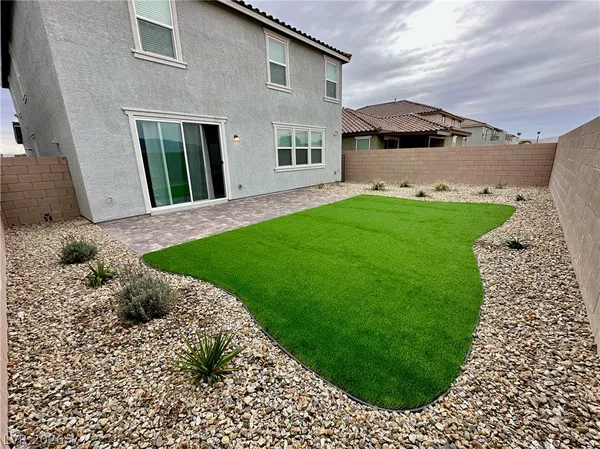 $2,901 | 8683 Vermont Vista Street, Las Vegas, NV 89113
