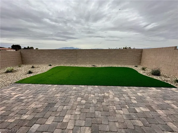 $2,901 | 8683 Vermont Vista Street, Las Vegas, NV 89113