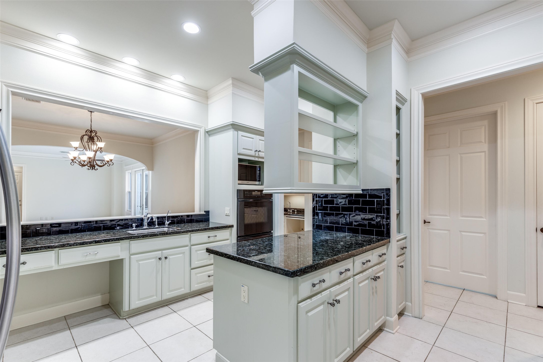 927 Nicholson Street Houston, TX 77008 - Photo 10 of 32