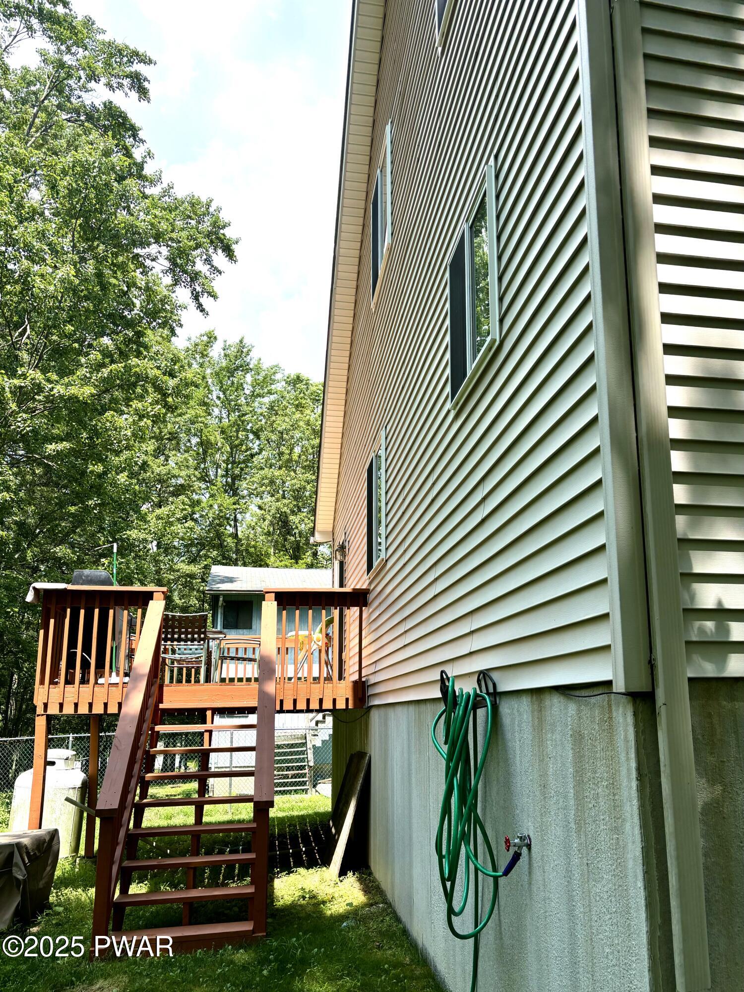 129 Skyview Road Dingmans Ferry, PA 18328 - Photo 4 of 46
