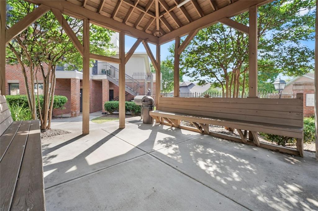 898 Oak Street Southwest, Unit 1105 Atlanta, GA 30310 - Photo 20 of 20 a view of a house with backyard and sitting area