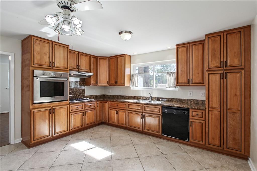 428 Celeste Avenue River Ridge, LA 70123 - Photo 2 of 12 Gallery Image 2