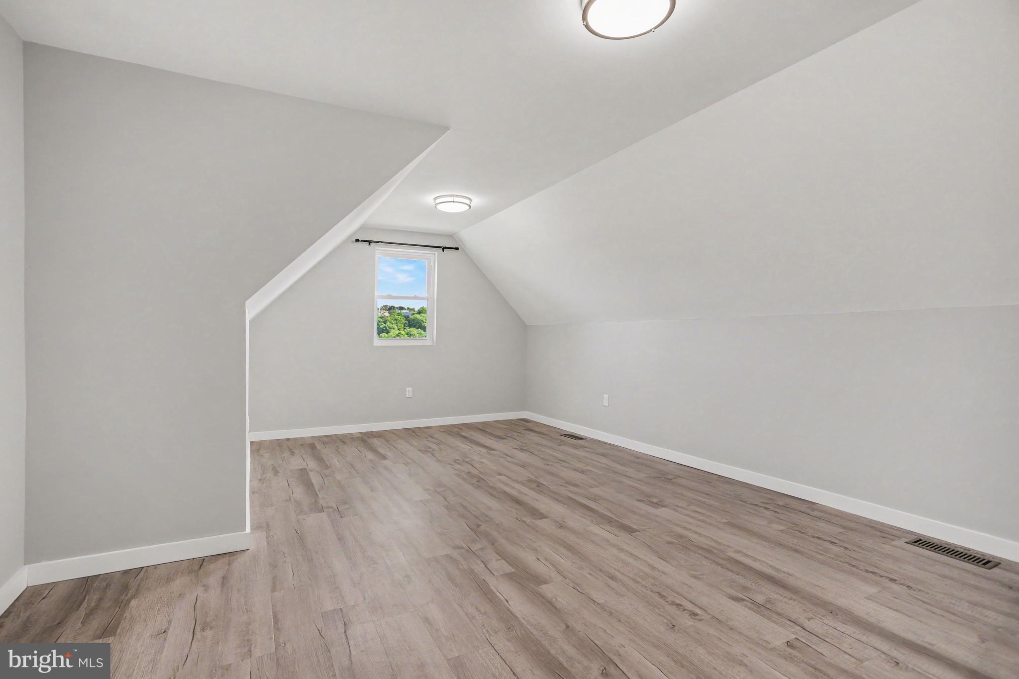 2808 Spring Valley Road Lancaster, PA 17601 - Photo 13 of 48