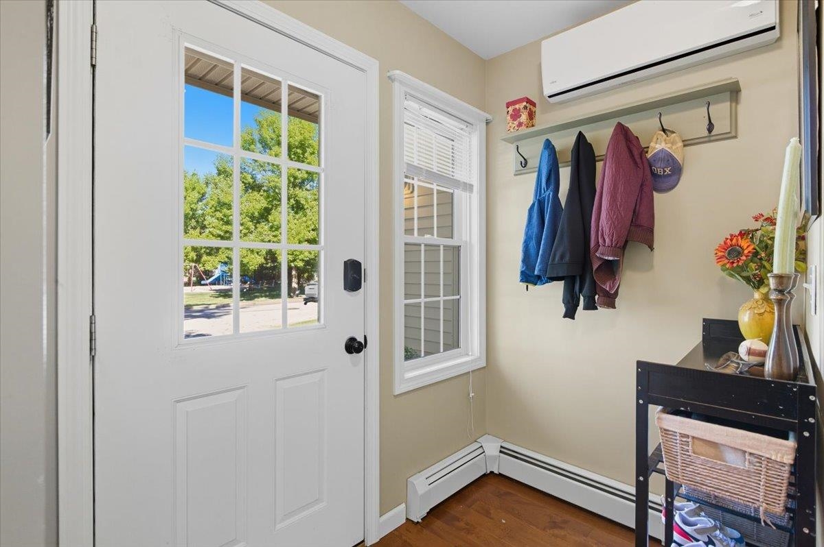 56 Chelsea Place Williston, VT 05495 - Photo 3 of 46