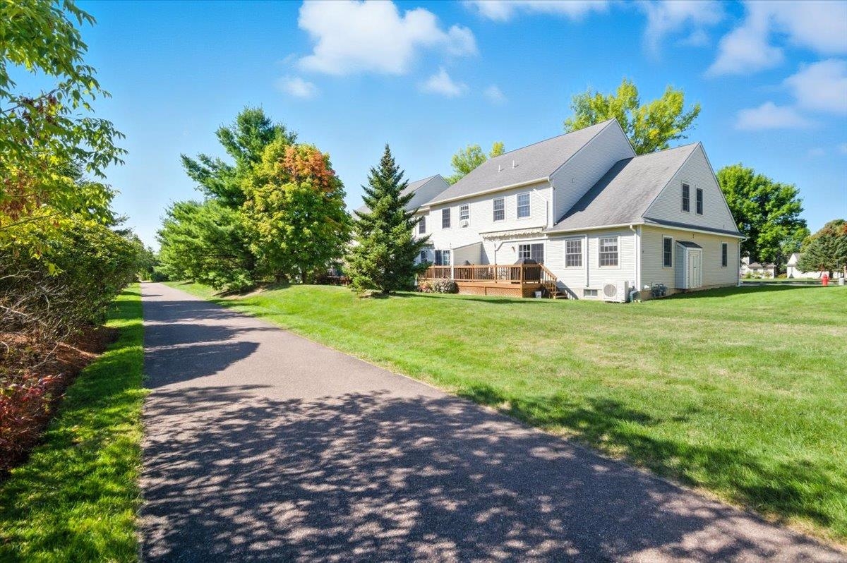 56 Chelsea Place Williston, VT 05495 - Photo 34 of 46