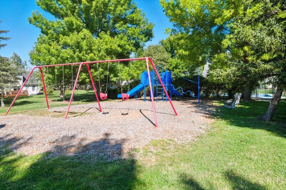 56 Chelsea Place Williston, VT 05495 - Photo 41 of 46