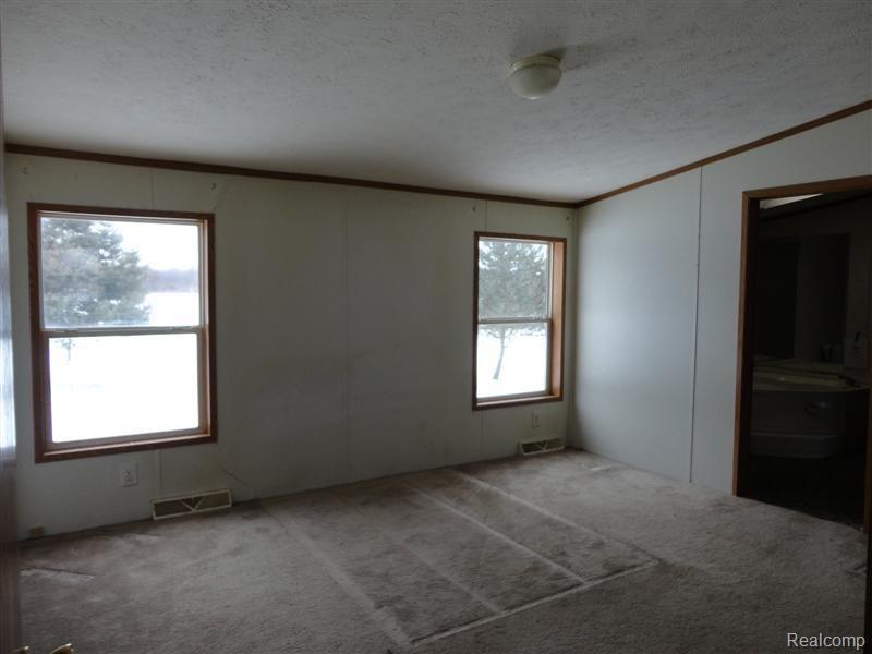 6415 East Farrand Road Millington, MI 48746 - Photo 10 of 34 Master_Bed.jpg