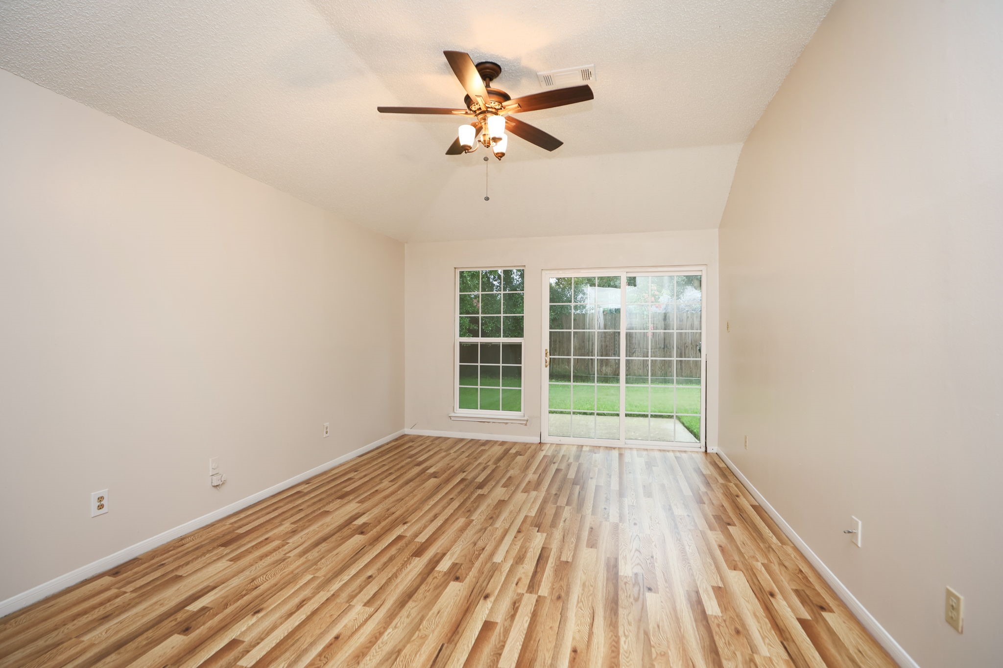 11947 Paddock Way Houston, TX 77065 - Photo 10 of 16 Primary bedroom with its own patio and sliding door.