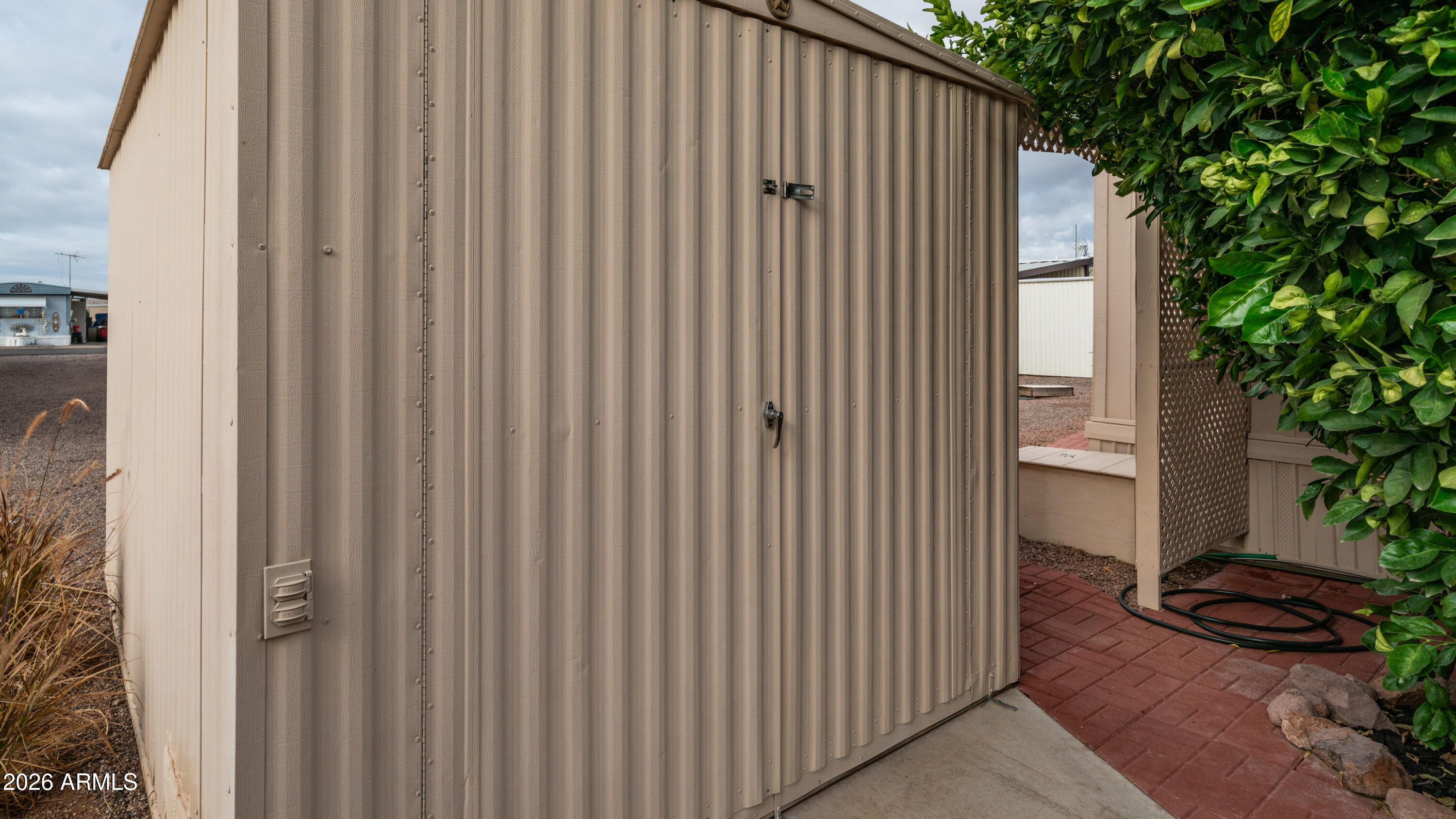 747 East Germann Road, Unit 92 San Tan Valley, AZ 85140 - Photo 31 of 39 a view of a backyard