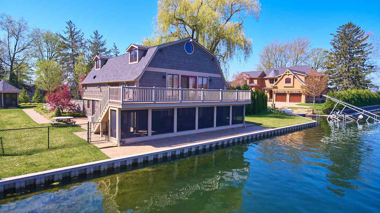 11751 East Black Point Road Syracuse, IN 46567 - Photo 22 of 31 Gallery Image 22