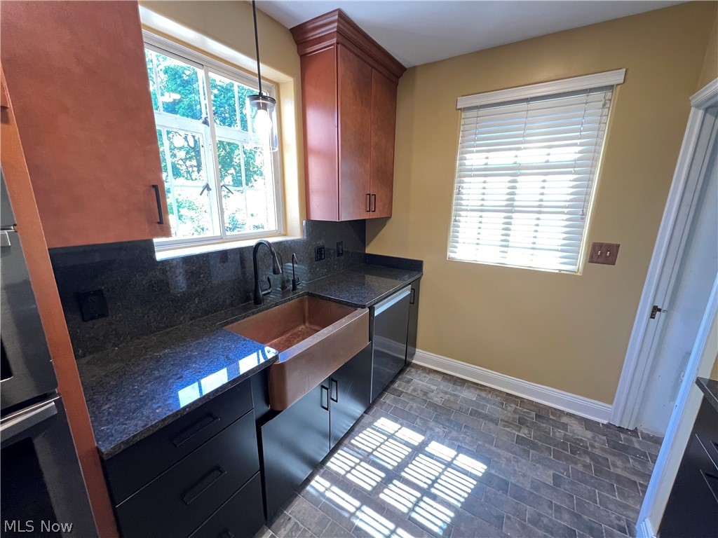 16287 Brewster Road Cleveland, OH 44112 - Photo 20 of 47 Gallery Image 20