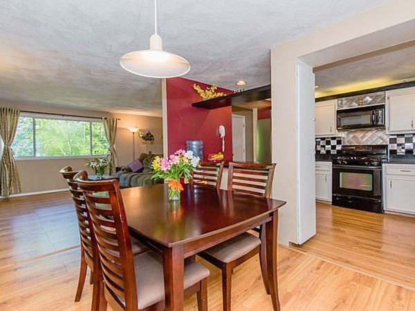 31 Hastings Road Dedham, MA 02026 - Photo 10 of 28 Gallery Image 10