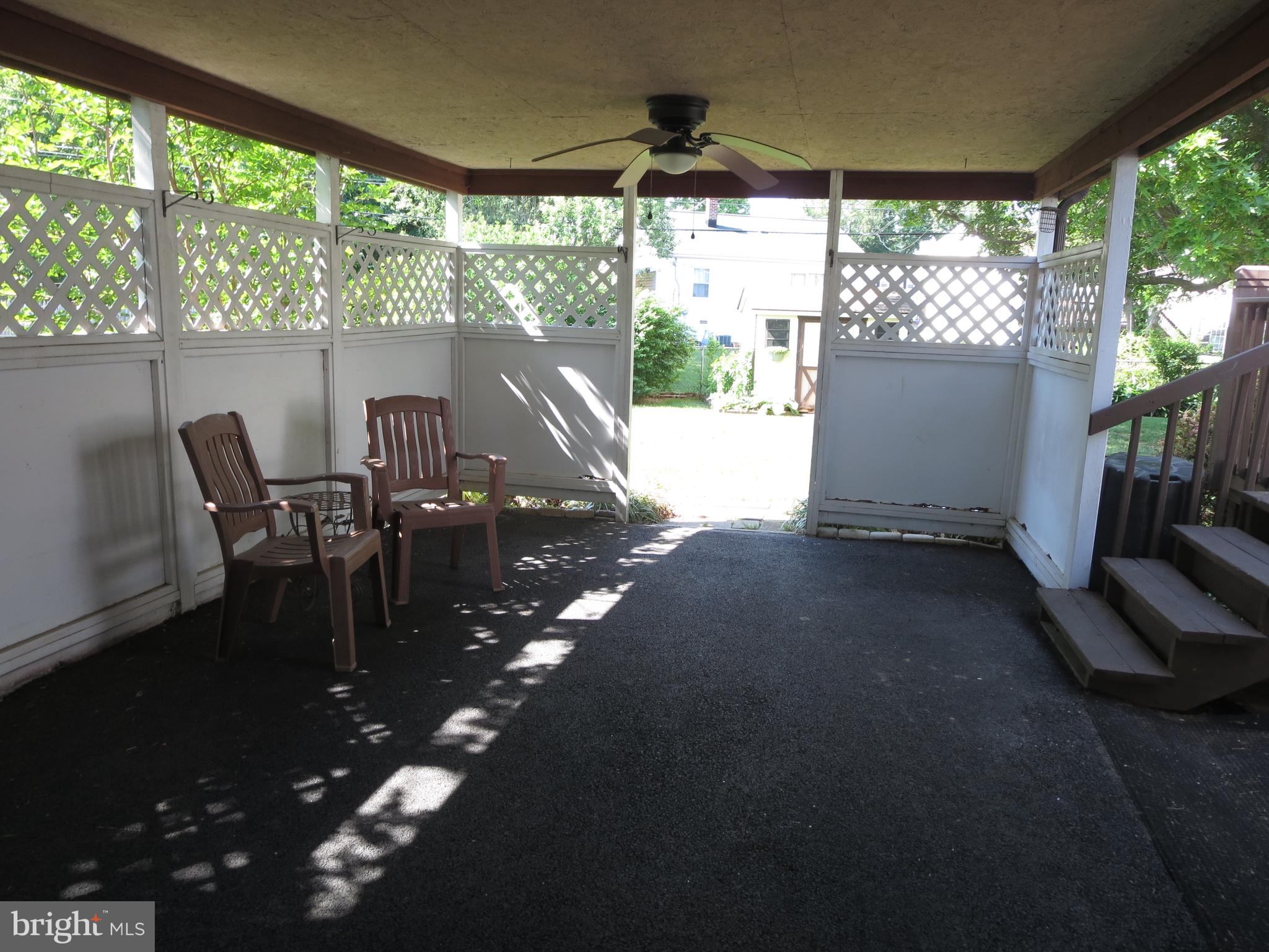404 Blackstone Road Newark, DE 19713 - Photo 17 of 21 14 x 13 Breezeway with steps to...