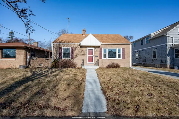 $200,000 | 658 Appleton Road, Menasha, WI 54952
