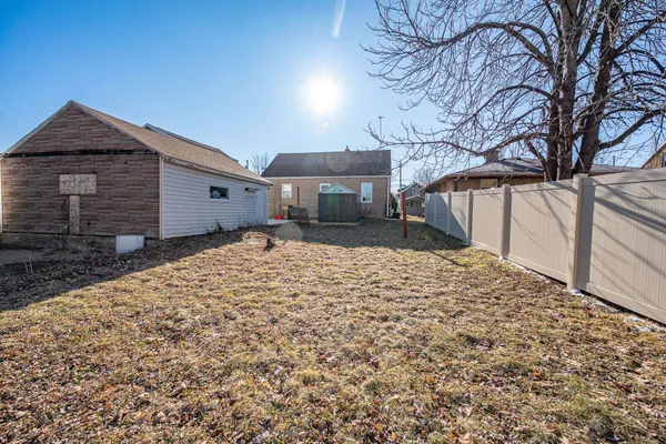 $200,000 | 658 Appleton Road, Menasha, WI 54952
