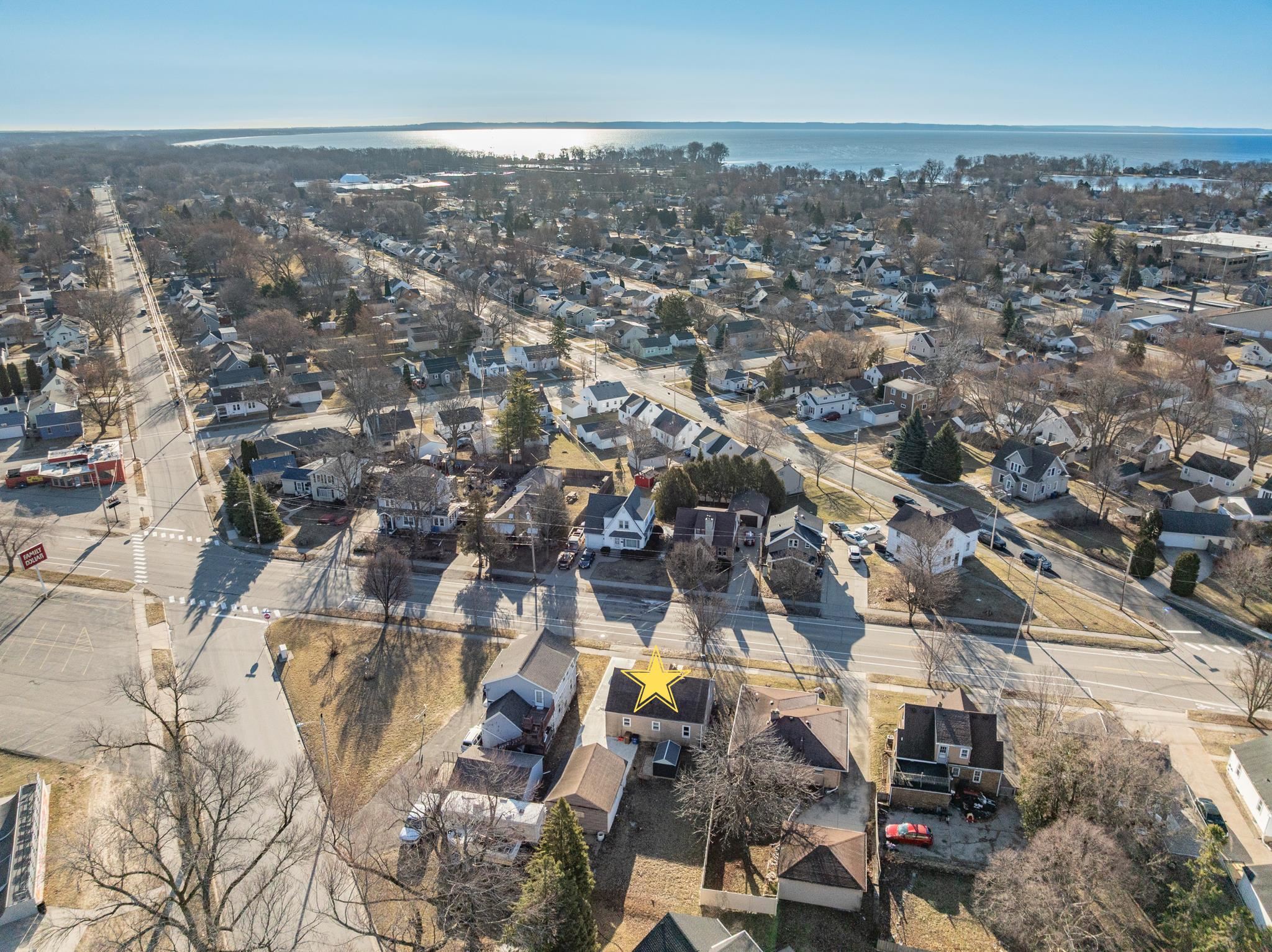 658 Appleton Road Menasha, WI 54952 - Photo 7 of 34