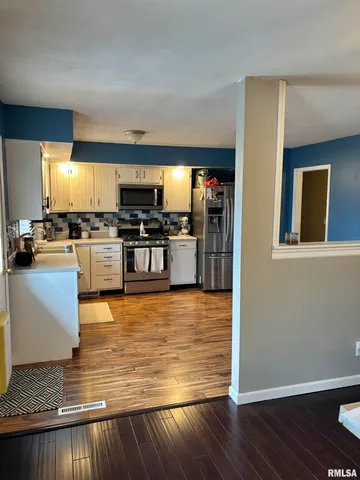 $199,900 | 204 Massey Lane, Jacksonville, IL 62650