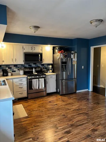 $199,900 | 204 Massey Lane, Jacksonville, IL 62650