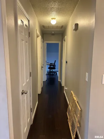 $199,900 | 204 Massey Lane, Jacksonville, IL 62650