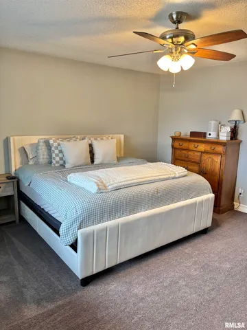 $199,900 | 204 Massey Lane, Jacksonville, IL 62650