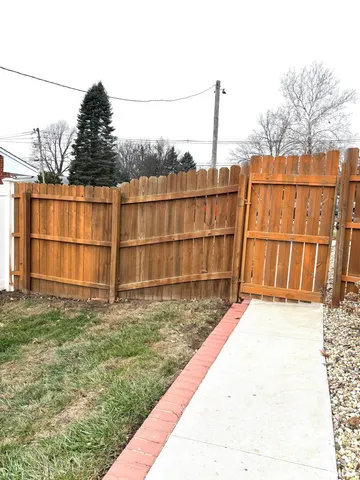 $199,900 | 204 Massey Lane, Jacksonville, IL 62650