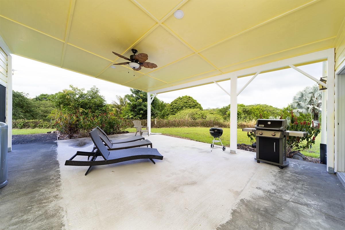 28-380 Sugar Mill Road Pepeekeo, HI 96783 - Photo 27 of 29 a view of swimming pool with a patio