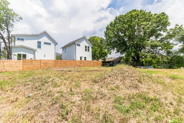 $1,325,000 | 6401 Vioitha Drive, Austin, TX 78723