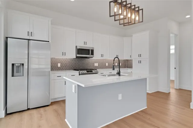 $1,325,000 | 6401 Vioitha Drive, Austin, TX 78723