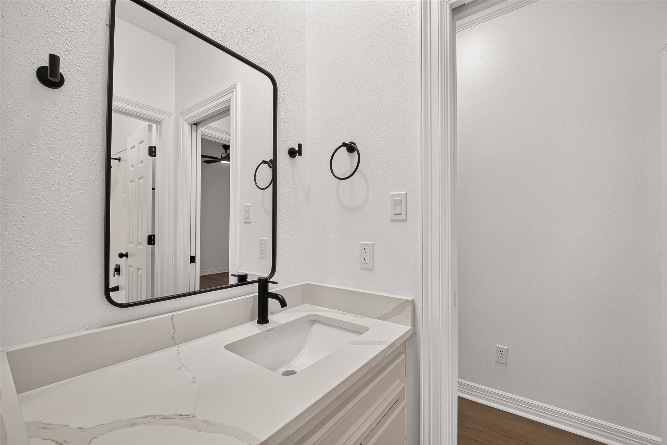 4415 Country Club View Baytown, TX 77521 - Photo 32 of 50
