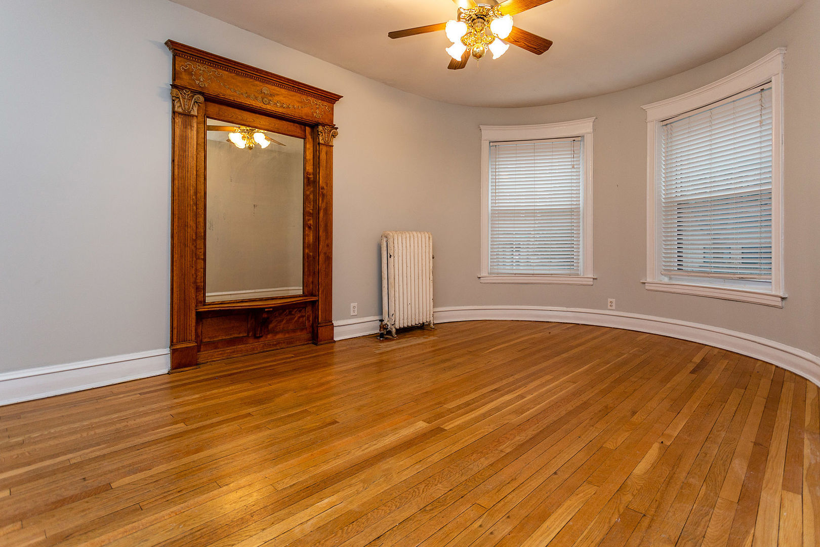 923 West Sheridan Road, Unit 1 Chicago, IL 60613 - Photo 5 of 18