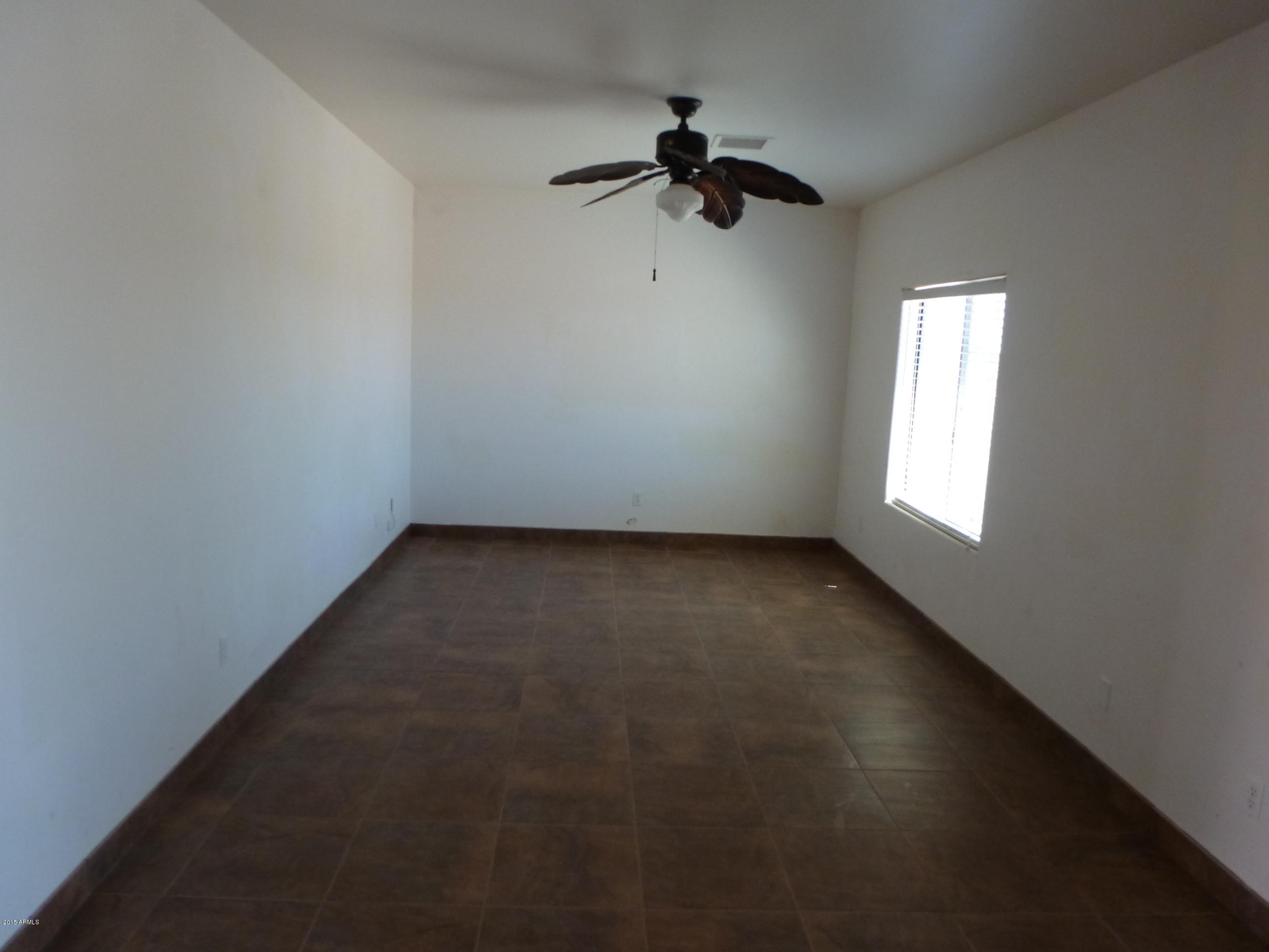 34560 West Miller Road Stanfield, AZ 85172 - Photo 11 of 15 Guest House Living Room
