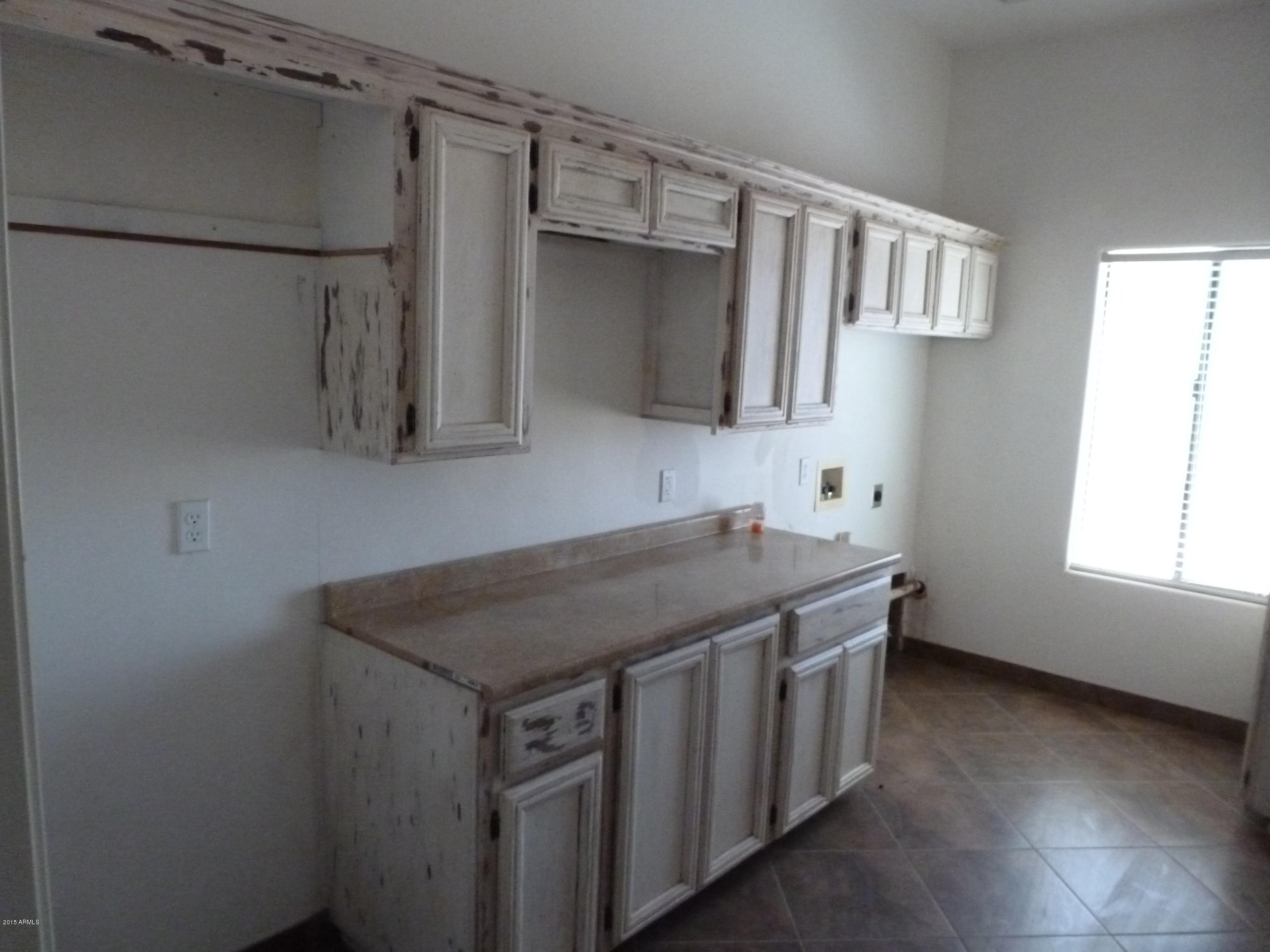34560 West Miller Road Stanfield, AZ 85172 - Photo 6 of 15 Laundry Room