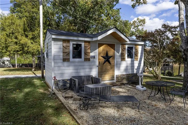 $1,200,000 | 1902 Riverview Rd Extension, Lexington, NC 27292