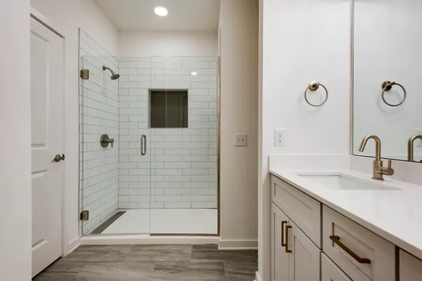 $2,350 | 1677 54th Avenue North, Unit 116, Nashville, TN 37209