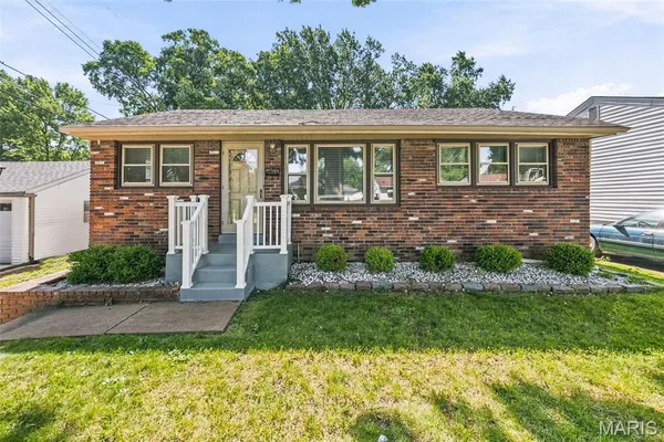 $199,999 | 4438 Vance Avenue, Woodson Terrace, MO 63134