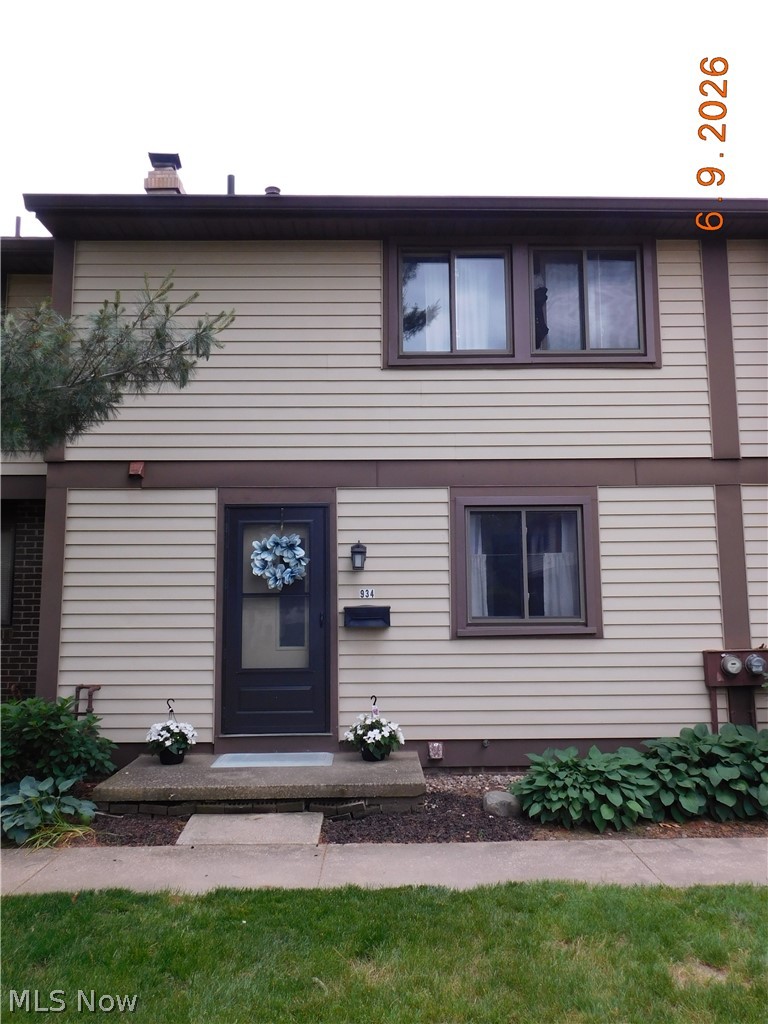 934 Hampton Ridge Drive Akron, OH 44313 - Photo 2 of 47