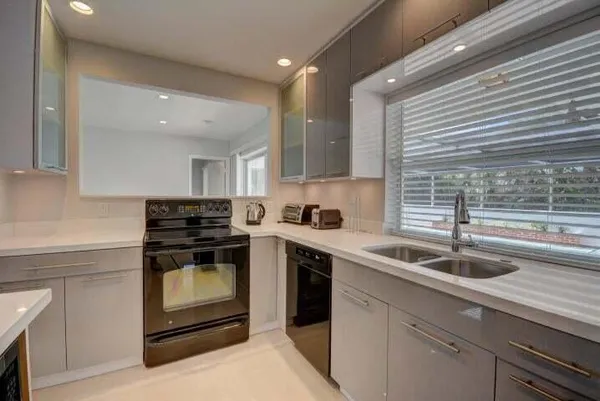 $4,300 | 3911 Northwest 4th Court, Boca Raton, FL 33431