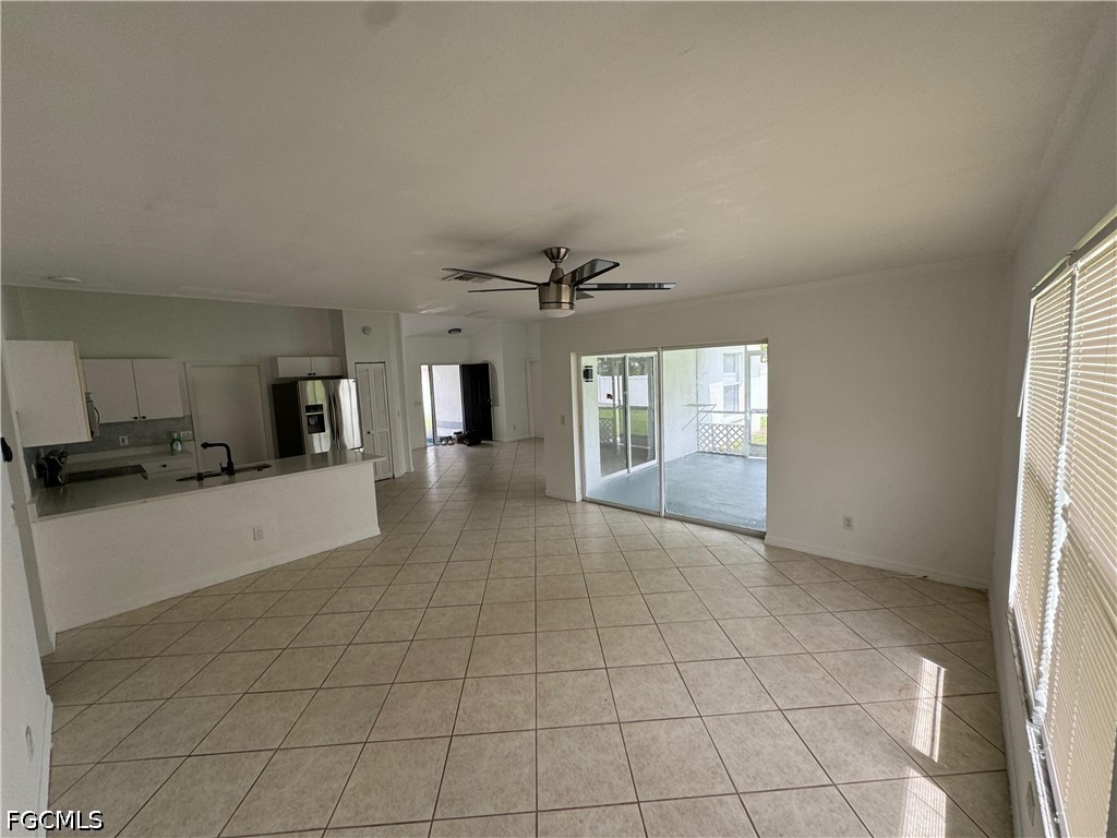 15627 Spring Line Lane Fort Myers, FL 33905 - Photo 4 of 29