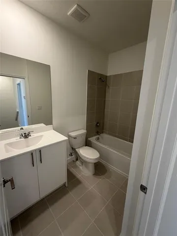 $2,600 | 1131 Southeast 2nd Street, Florida City, FL 33034