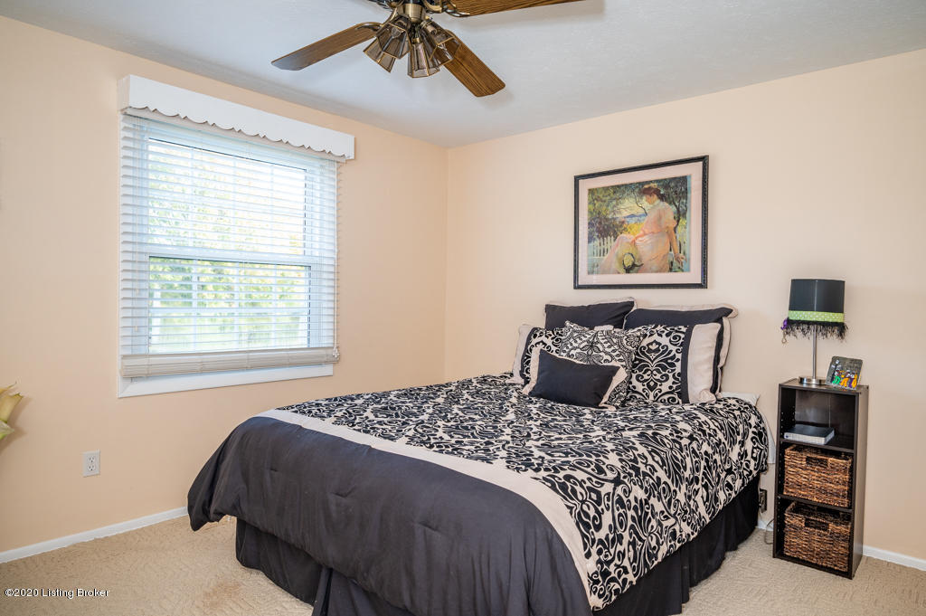 6509 Mandeville Road Louisville, KY 40228 - Photo 32 of 53 DN1_4326