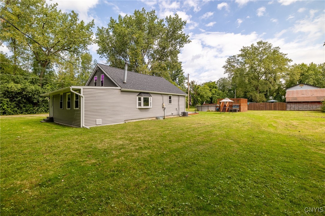 123 Peck Rd Extension Van Buren, NY 13209 - Photo 3 of 28