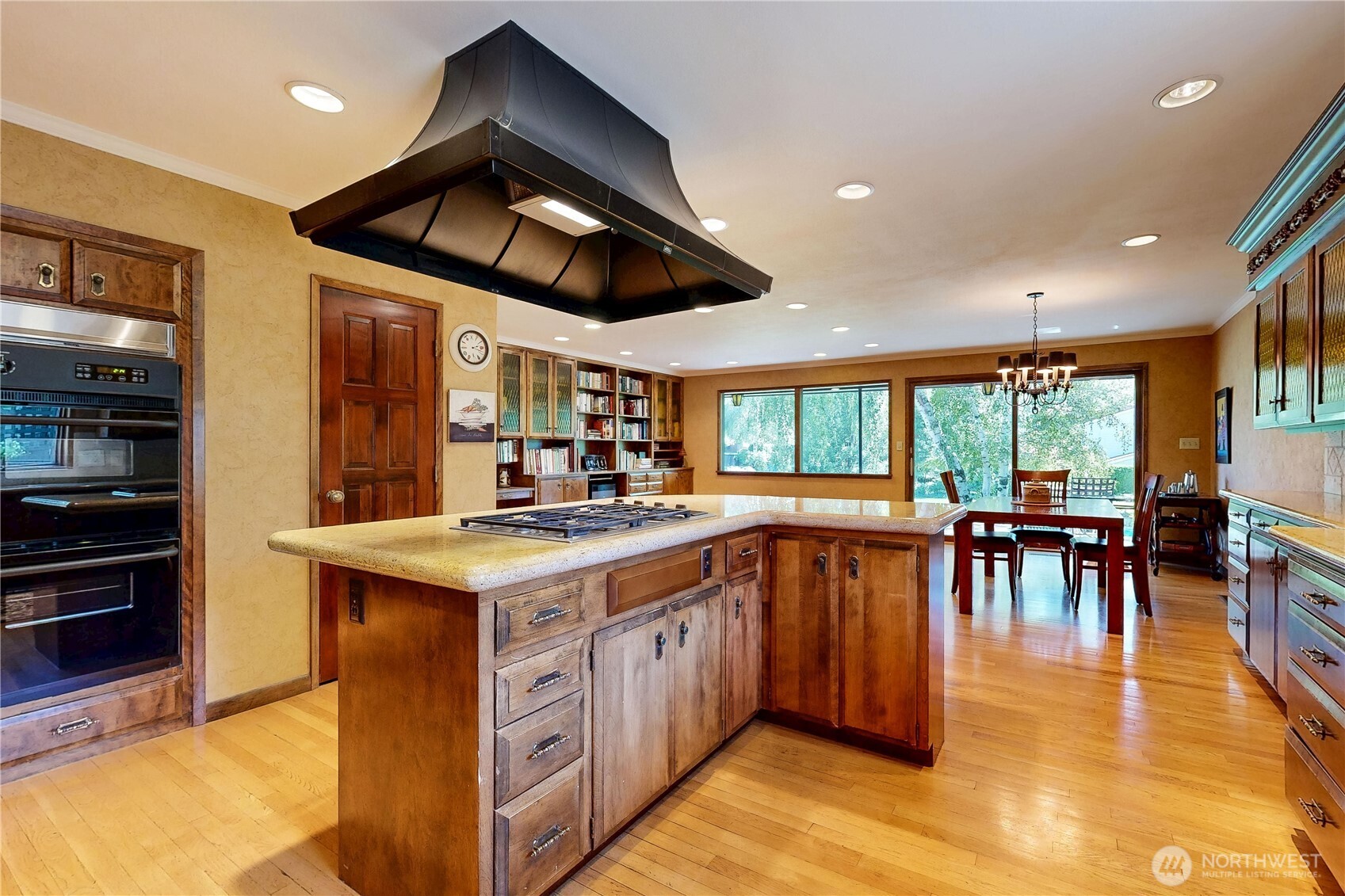 240 Stone Street Walla Walla, WA 99362 - Photo 10 of 40 a kitchen with lots of counter top space